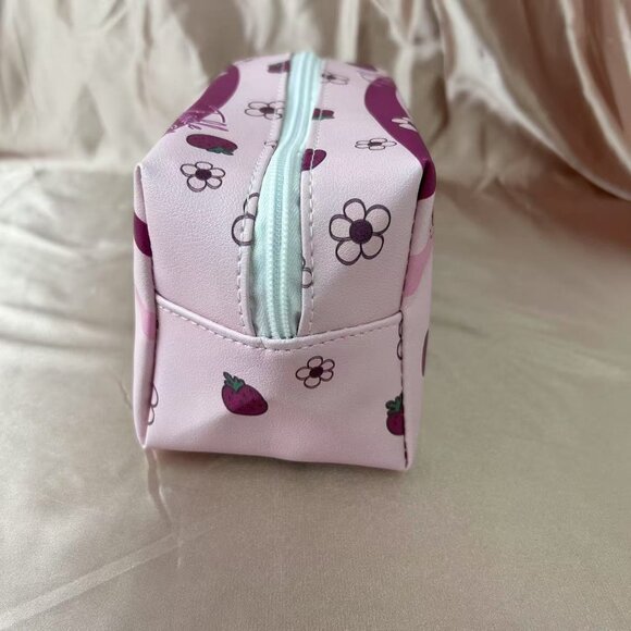 472 Lots-o'-Huggin' Bear Portable Handheld Organizer Cosmetic Bag - Picture 3 of 7